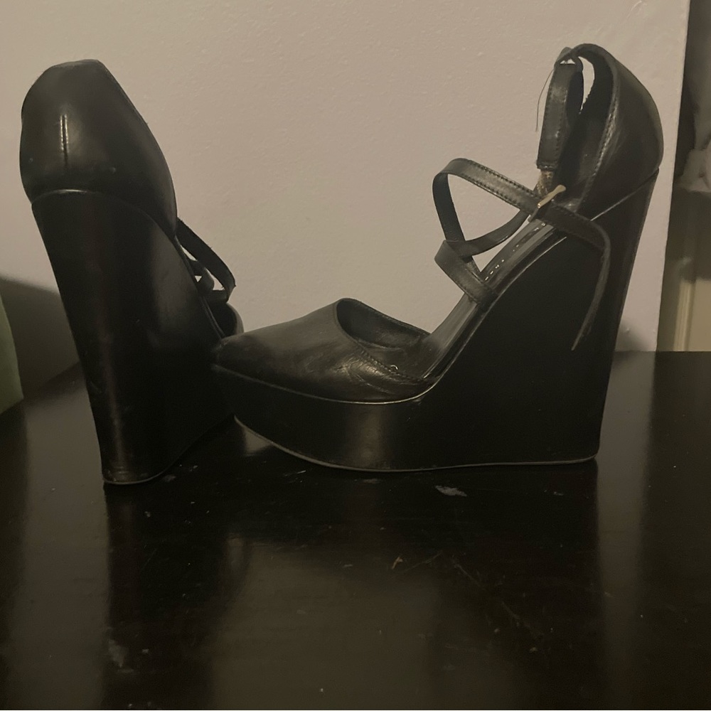 Theyskens’ Theory leather platform